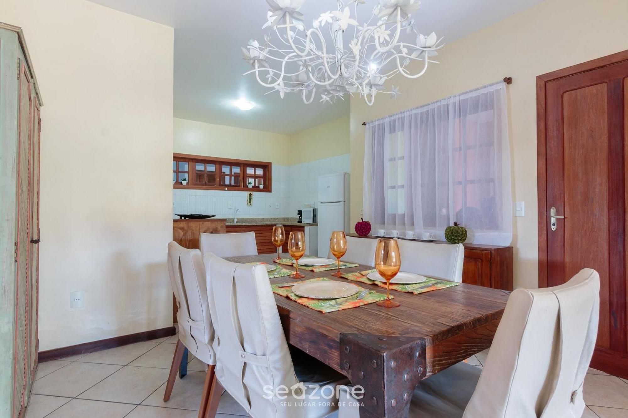 Linda Casa Com Piscina E Churrasqueira Ura0015